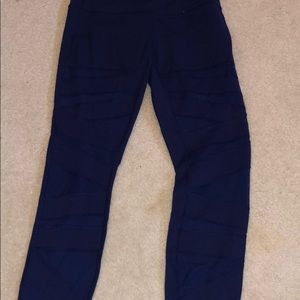 Mesh navy lulu lemon leggings